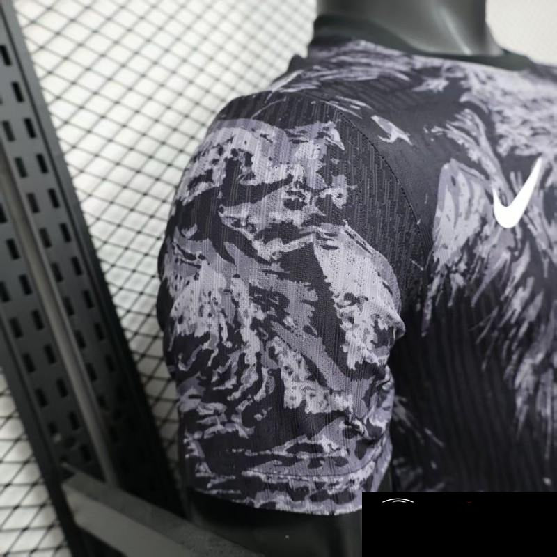 6763b641cceeb78e.jpg